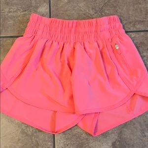 Lululemon hotty hot shorts size 4
